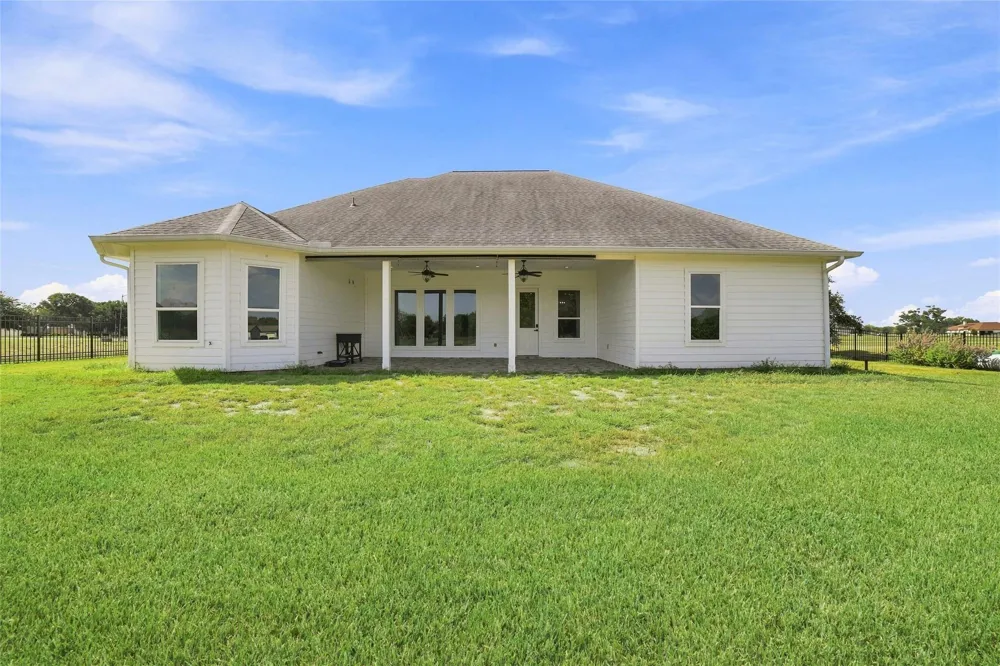 203 Cavalry Trail Drive Rosharon, TX 77583