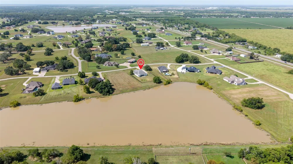 203 Cavalry Trail Drive Rosharon, TX 77583