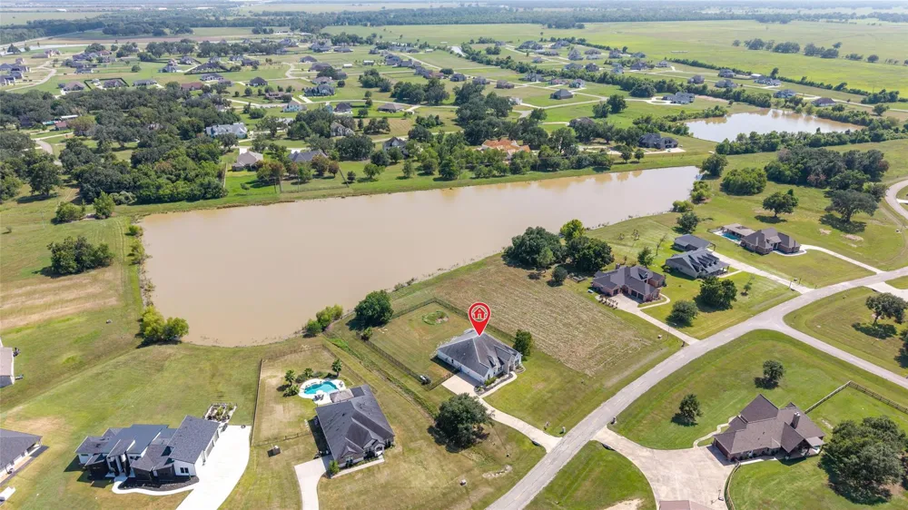 203 Cavalry Trail Drive Rosharon, TX 77583