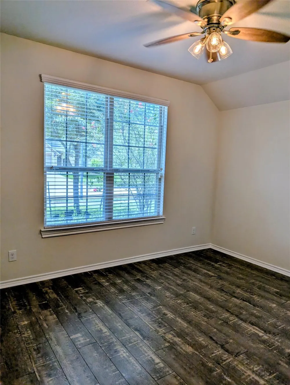 2331 Shoal Valley Lane Richmond, TX 77469