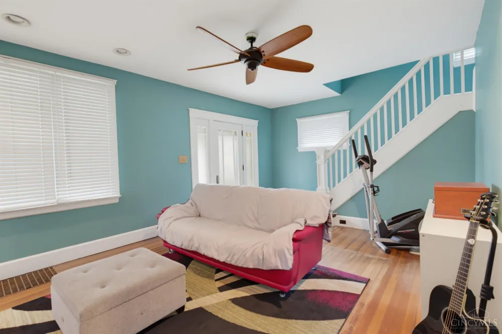 3918 Delmar Avenue Cheviot, OH 45211