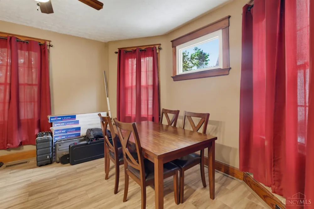 3918 Delmar Avenue Cheviot, OH 45211