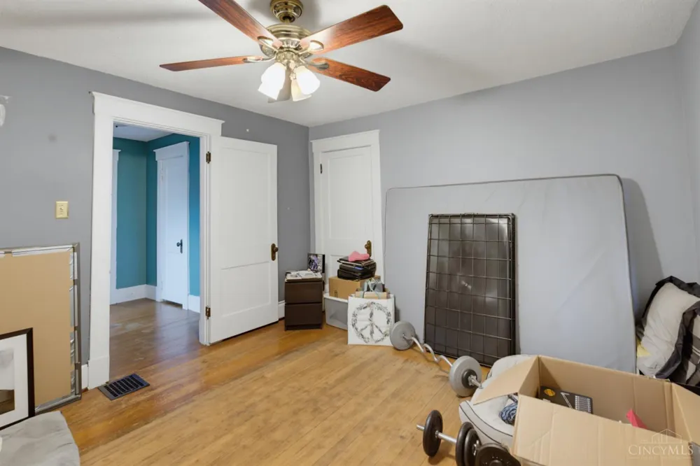 3918 Delmar Avenue Cheviot, OH 45211