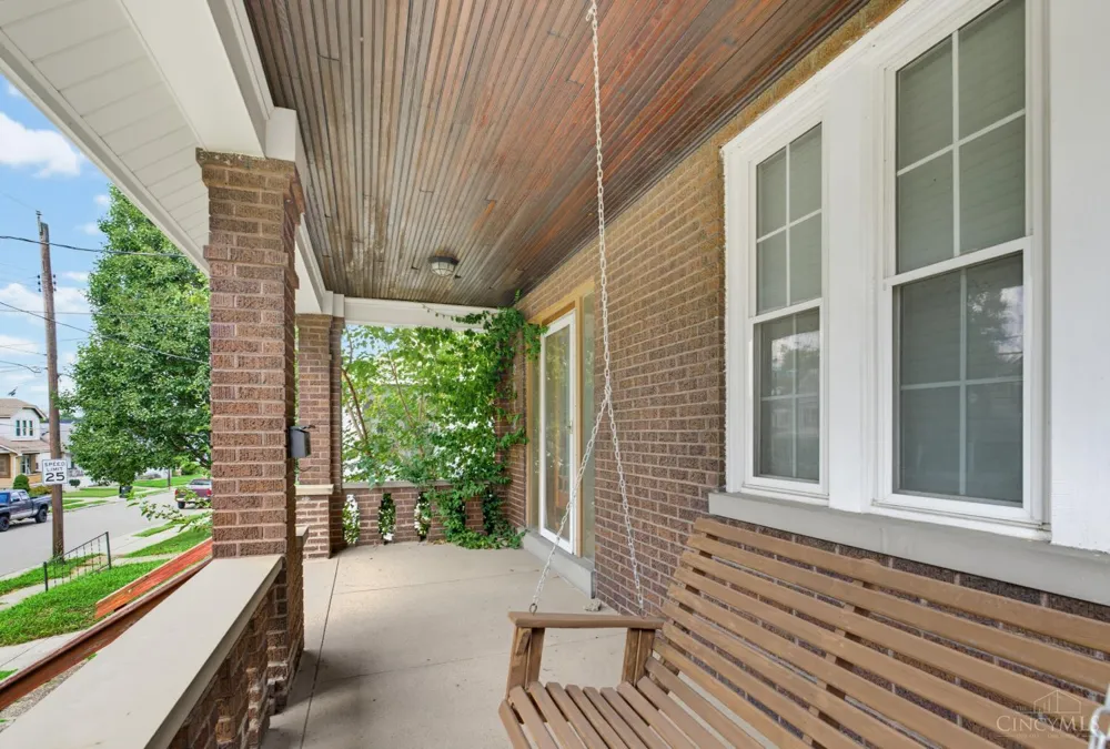 3918 Delmar Avenue Cheviot, OH 45211