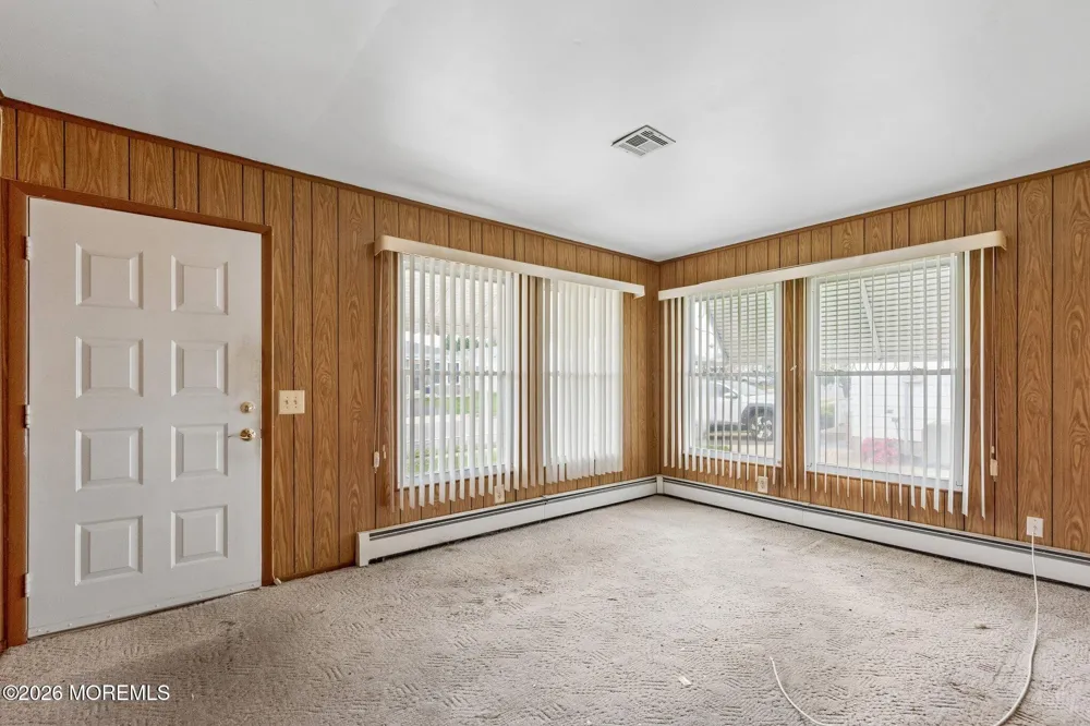93 Hyannis Street Toms River, NJ 08757