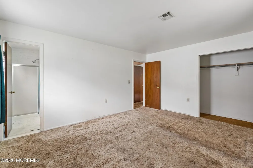 93 Hyannis Street Toms River, NJ 08757
