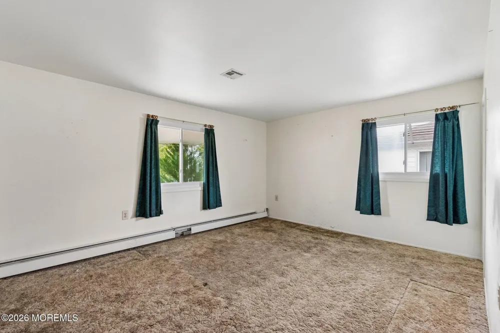93 Hyannis Street Toms River, NJ 08757