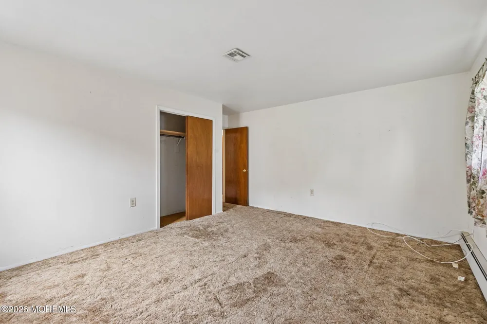 93 Hyannis Street Toms River, NJ 08757