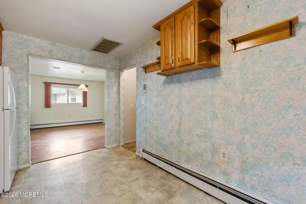 93 Hyannis Street Toms River, NJ 08757