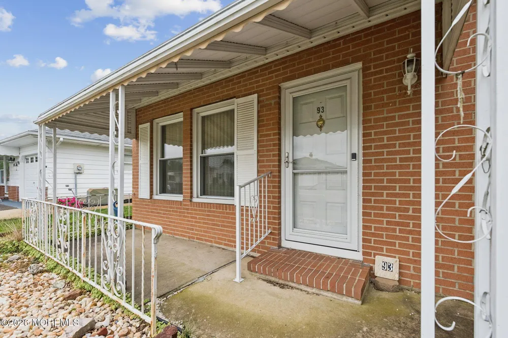 93 Hyannis Street Toms River, NJ 08757