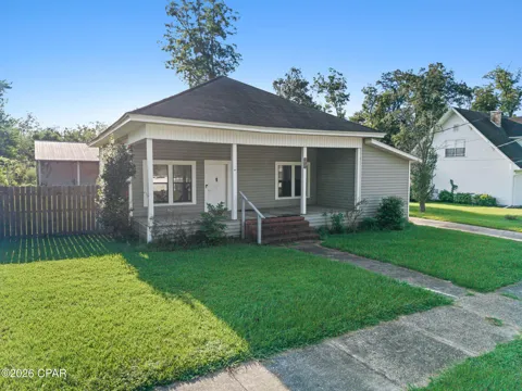 633 3rd Street