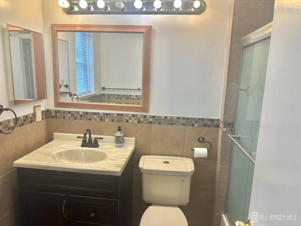 35 Clay Street North Brunswick, NJ 08902