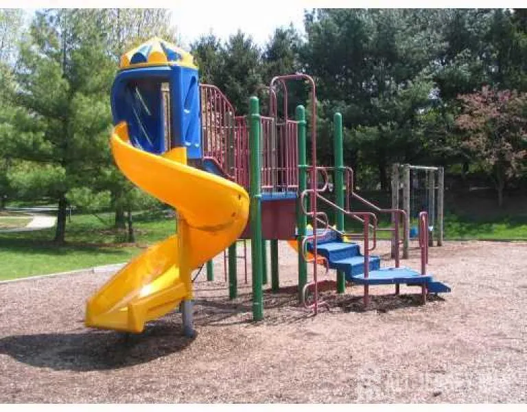 35 Clay Street North Brunswick, NJ 08902
