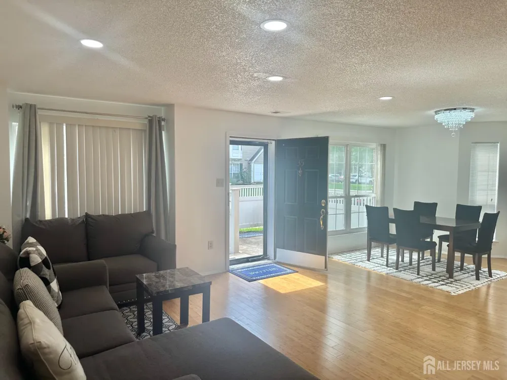 35 Clay Street North Brunswick, NJ 08902