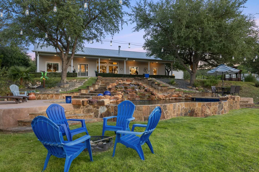 4607 R O DRIVE Spicewood, TX 78669