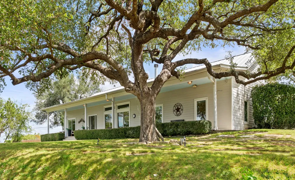 4607 R O DRIVE Spicewood, TX 78669
