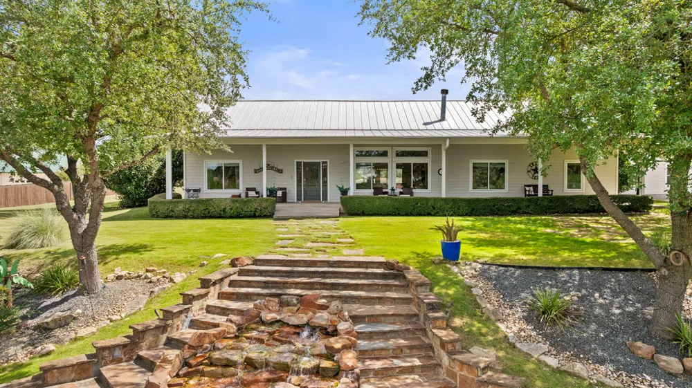 4607 R O DRIVE Spicewood, TX 78669