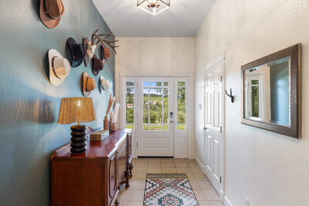 4607 R O DRIVE Spicewood, TX 78669