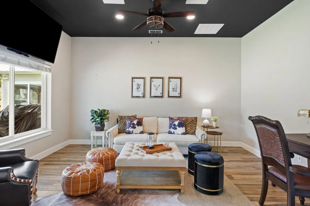 4607 R O DRIVE Spicewood, TX 78669