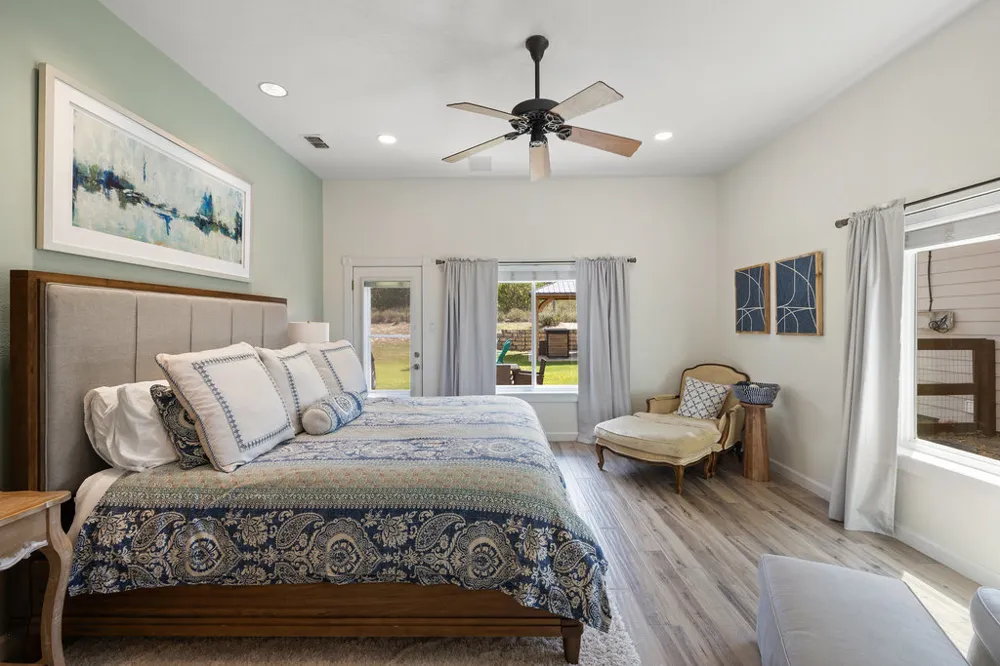 4607 R O DRIVE Spicewood, TX 78669