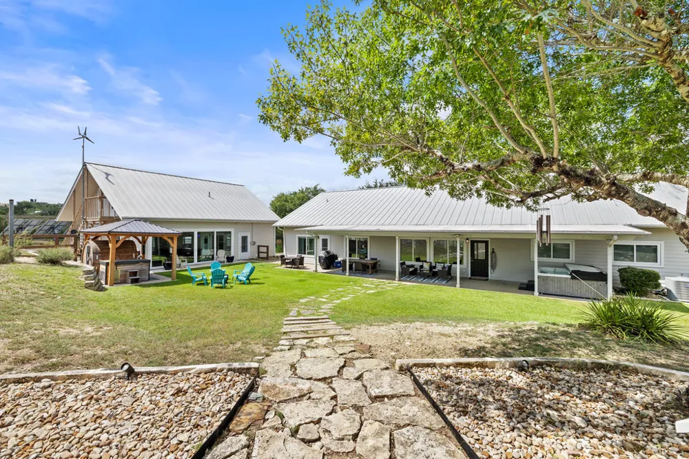 4607 R O DRIVE Spicewood, TX 78669