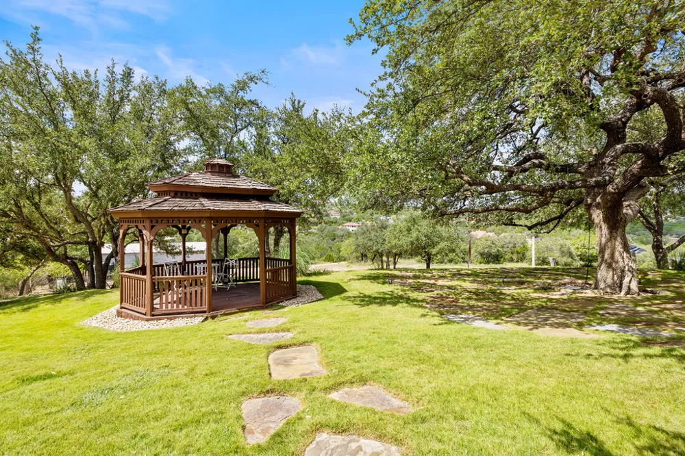4607 R O DRIVE Spicewood, TX 78669