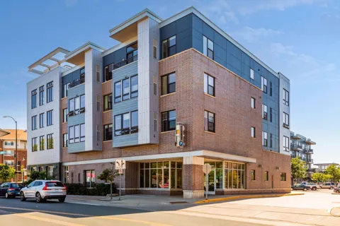 7600 Lyndale Avenue S #204