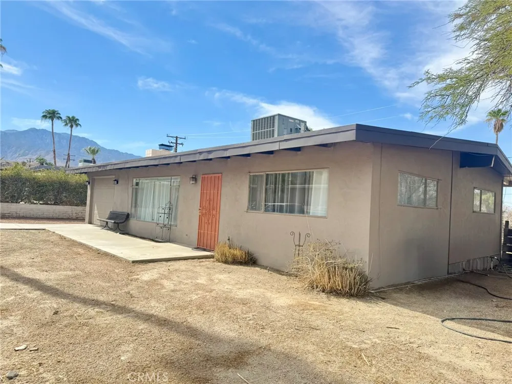 68670 Iroquois Cathedral City, CA 92234