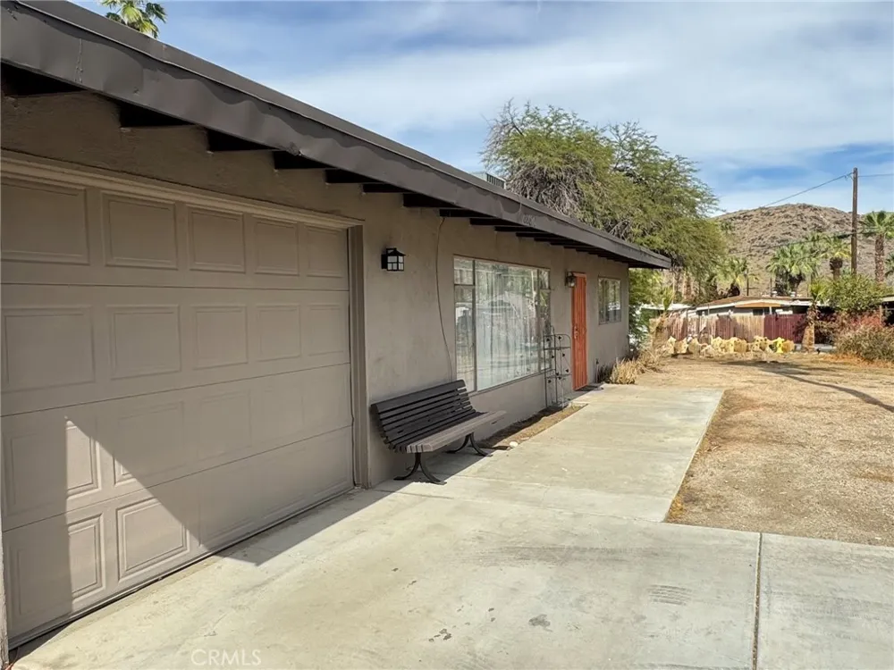 68670 Iroquois Cathedral City, CA 92234