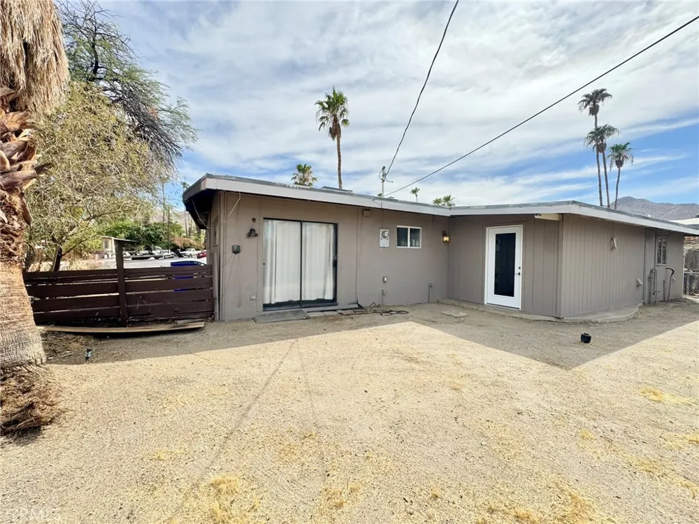 68670 Iroquois Cathedral City, CA 92234