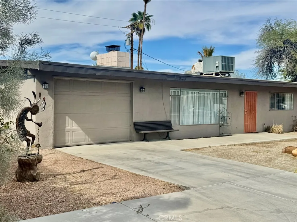68670 Iroquois Cathedral City, CA 92234