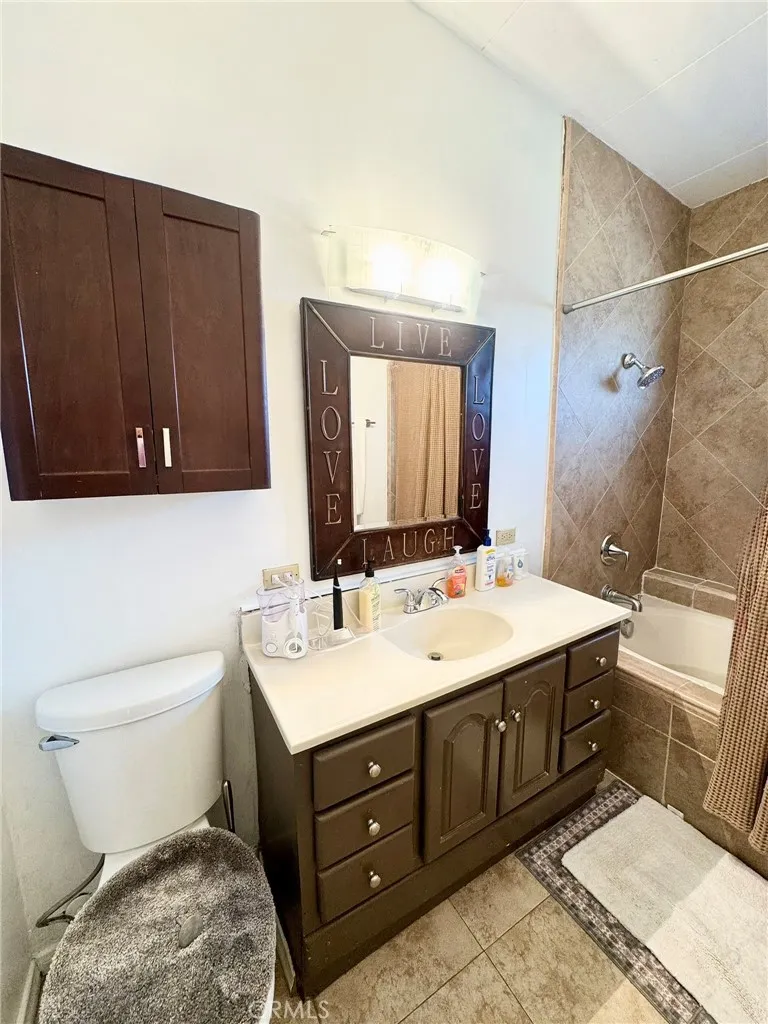 68670 Iroquois Cathedral City, CA 92234