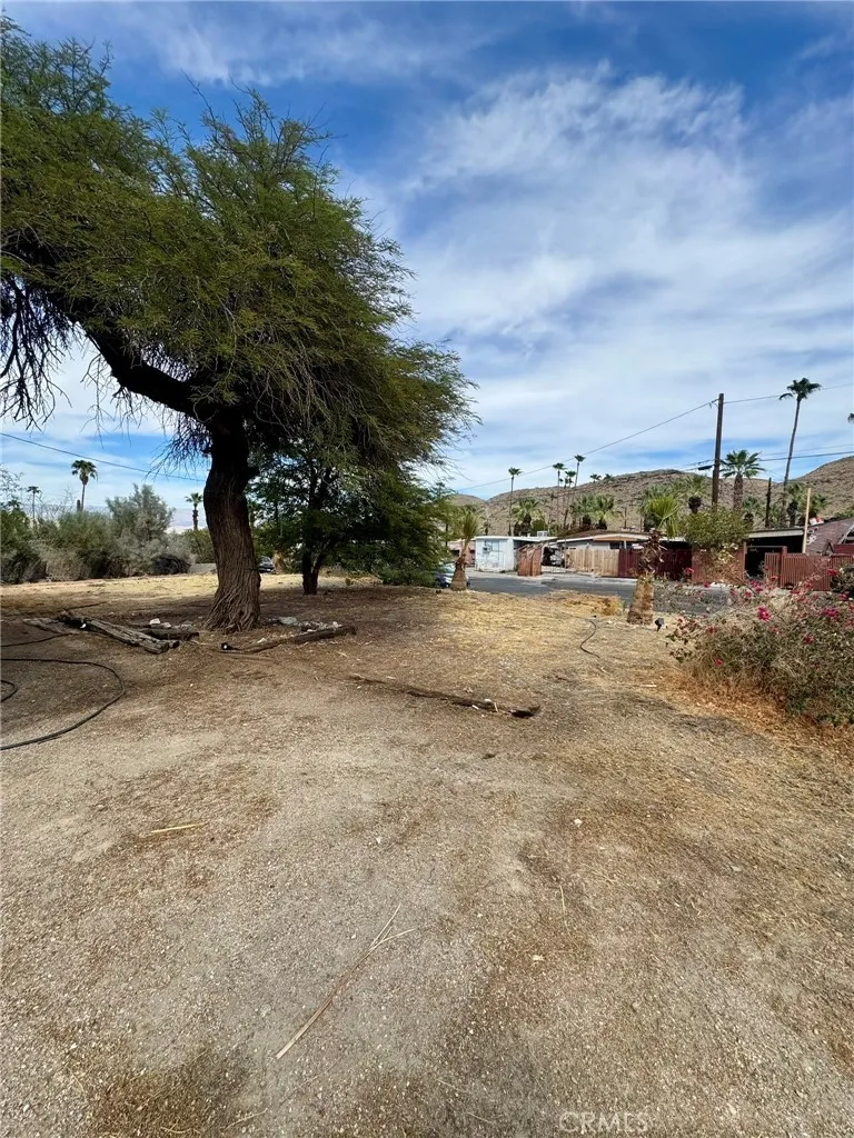 68670 Iroquois Cathedral City, CA 92234