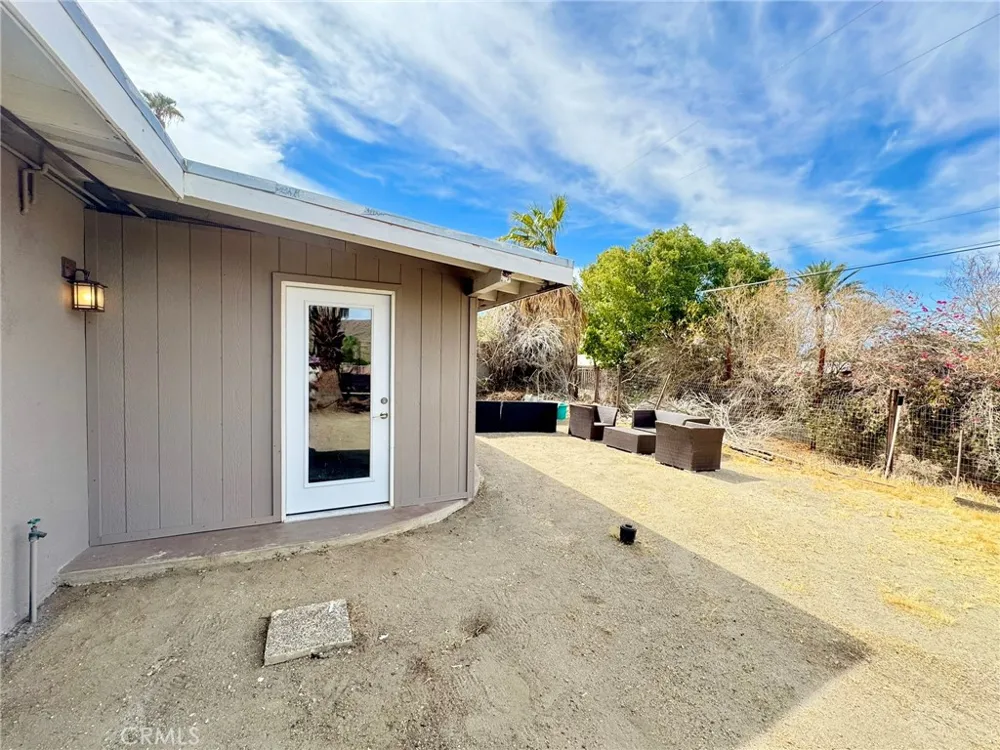 68670 Iroquois Cathedral City, CA 92234
