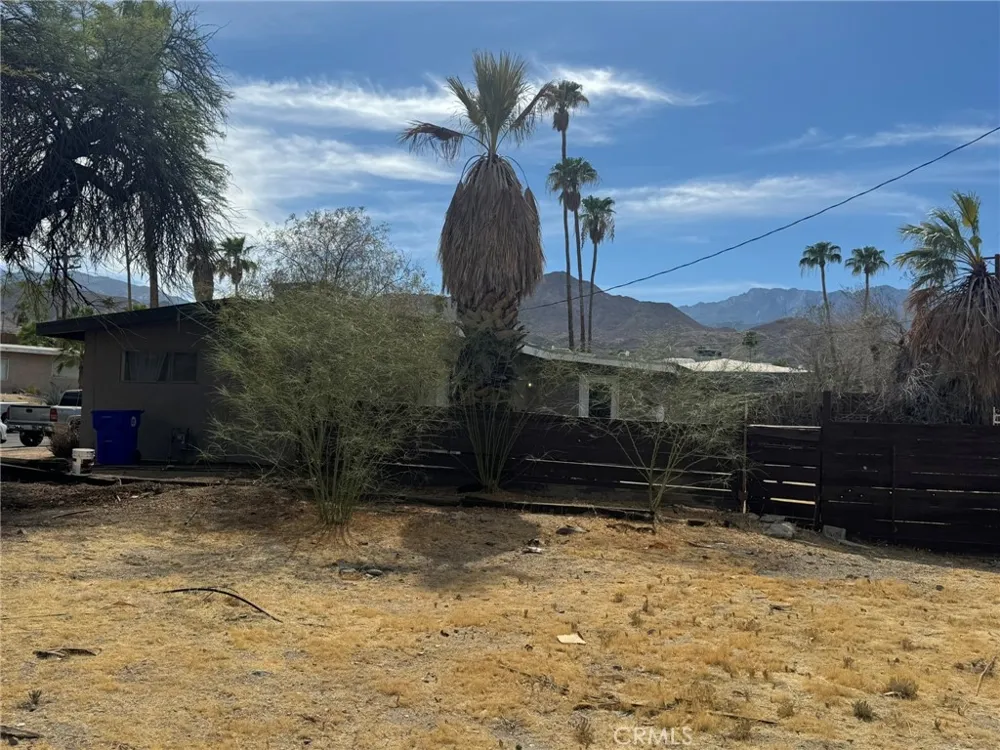 68670 Iroquois Cathedral City, CA 92234
