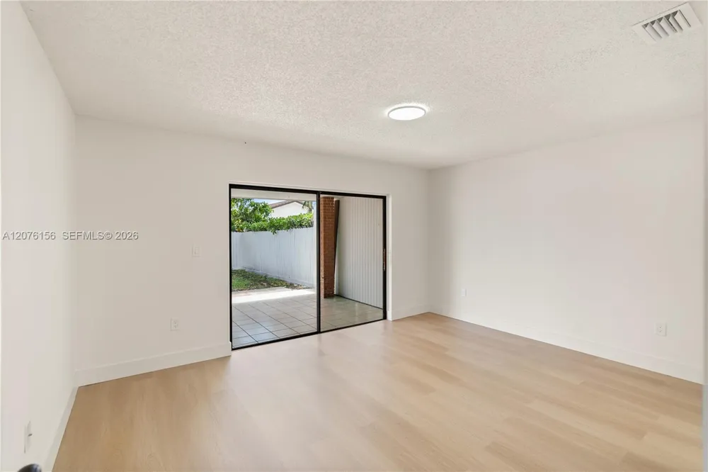 1201 SW 142nd Ave Miami, FL 33184