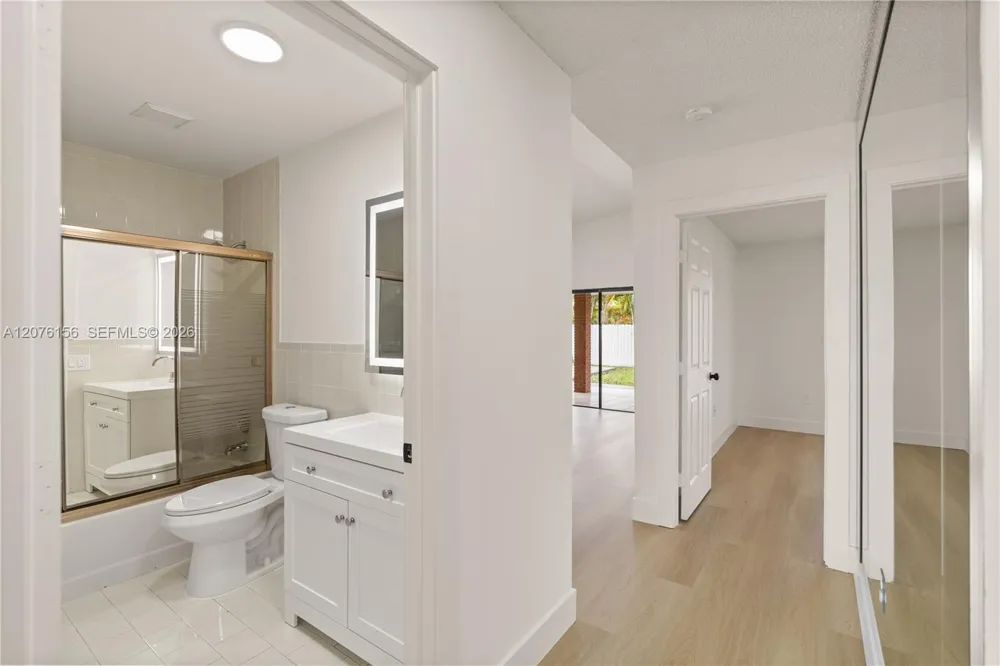 1201 SW 142nd Ave Miami, FL 33184