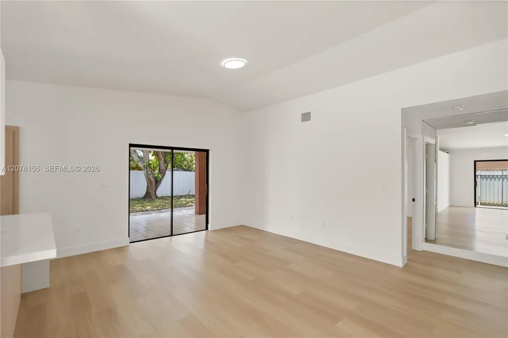 1201 SW 142nd Ave Miami, FL 33184