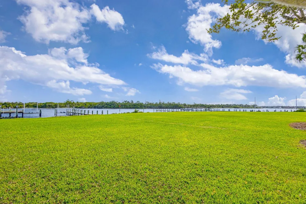16334 PORT DICKINSON DRIVE Jupiter, FL 33477