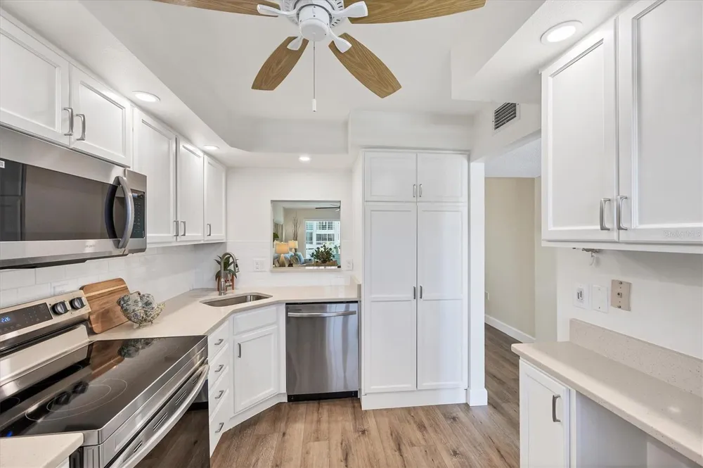 210 SANTA MARIA STREET #248 Venice, FL 34285