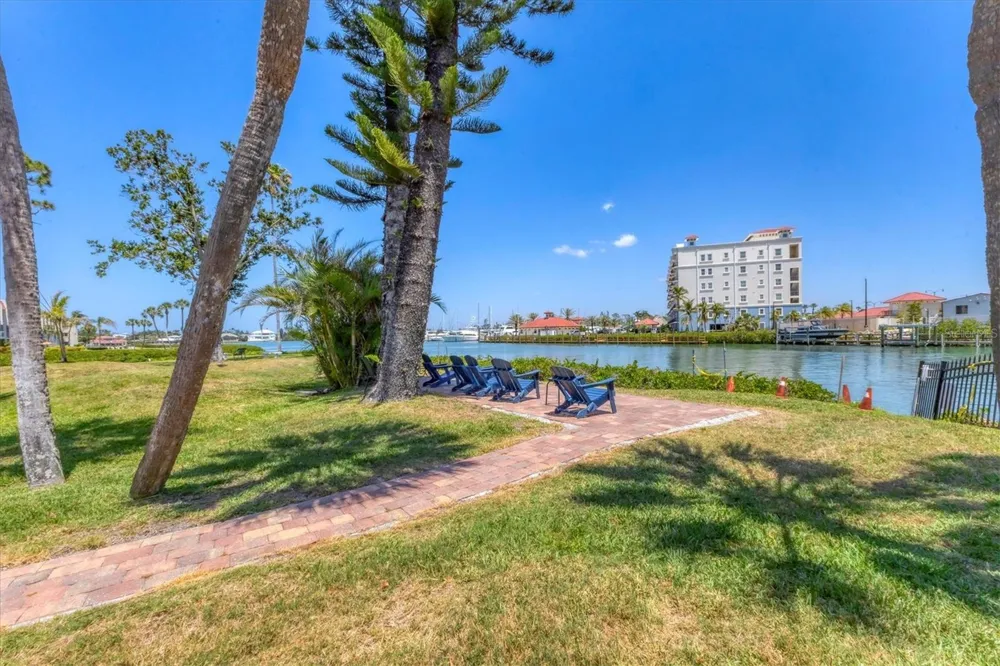 210 SANTA MARIA STREET #248 Venice, FL 34285