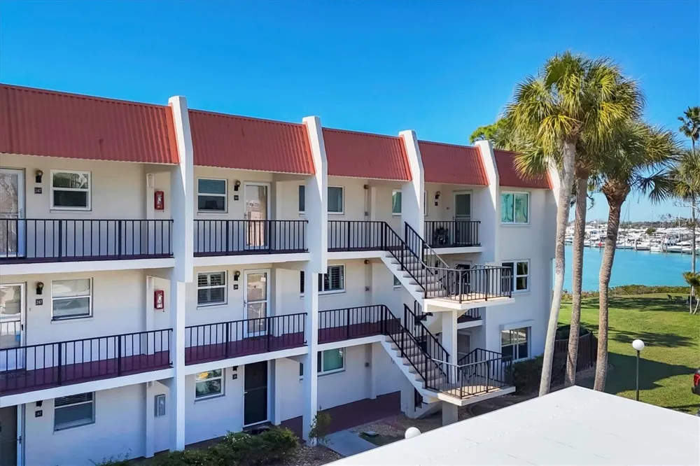 210 SANTA MARIA STREET #248 Venice, FL 34285