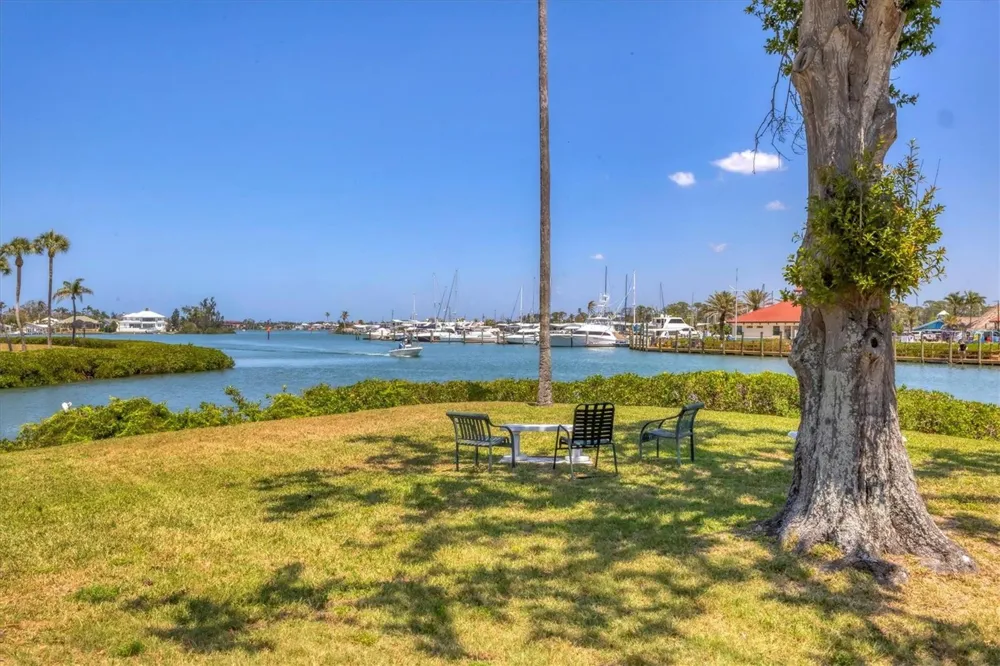 210 SANTA MARIA STREET #248 Venice, FL 34285