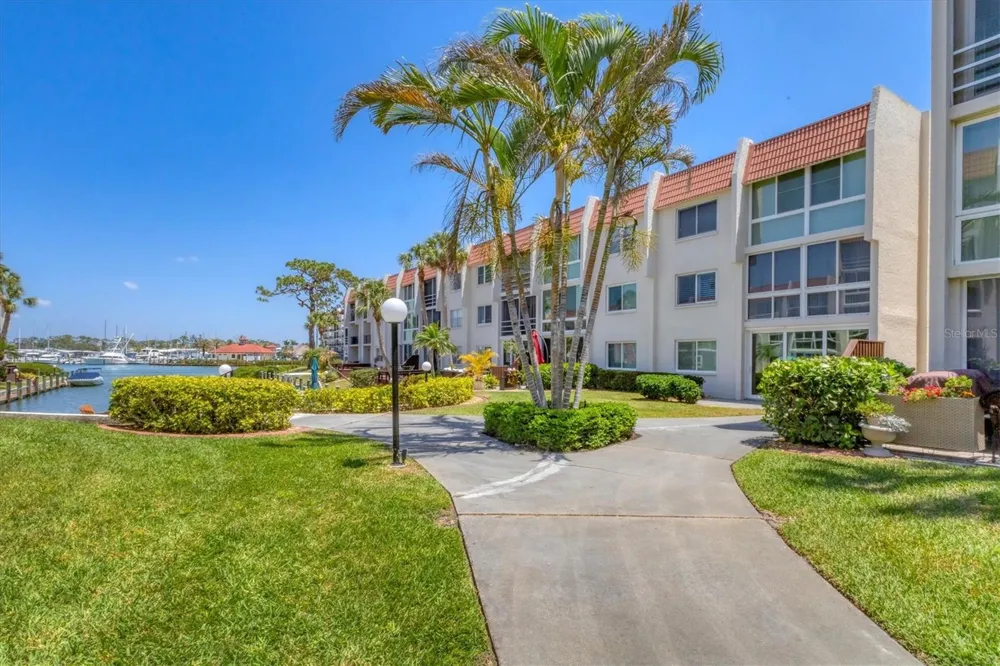 210 SANTA MARIA STREET #248 Venice, FL 34285
