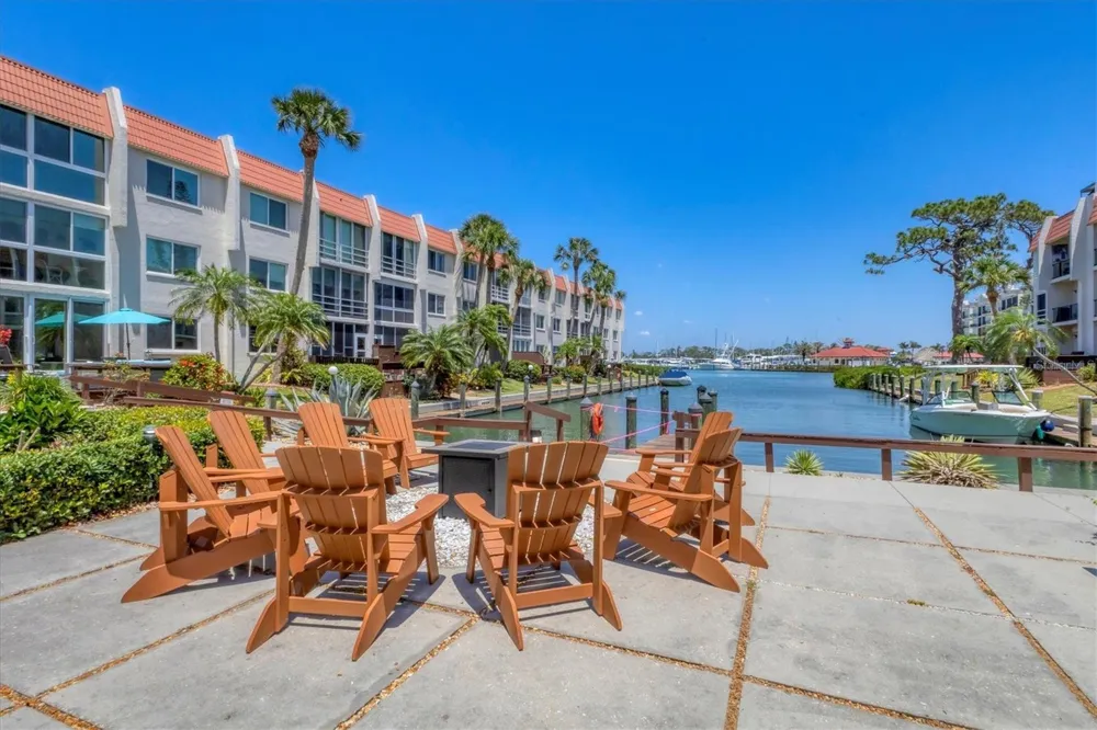 210 SANTA MARIA STREET #248 Venice, FL 34285