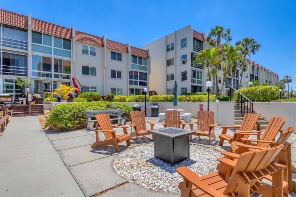210 SANTA MARIA STREET #248 Venice, FL 34285