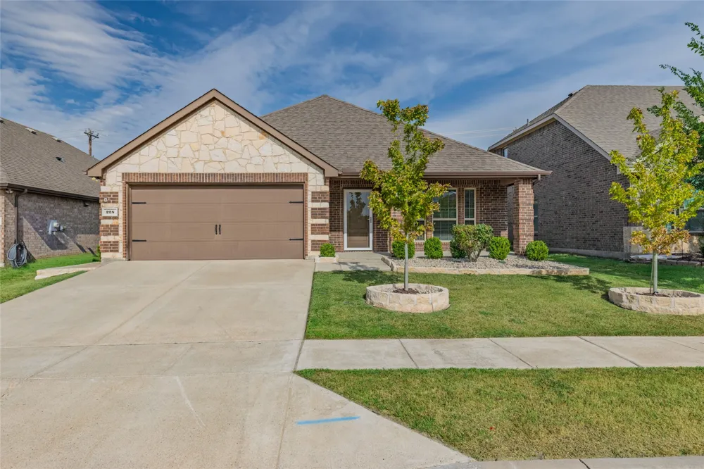 228 Sunny Corner Road Royse City, TX 75189