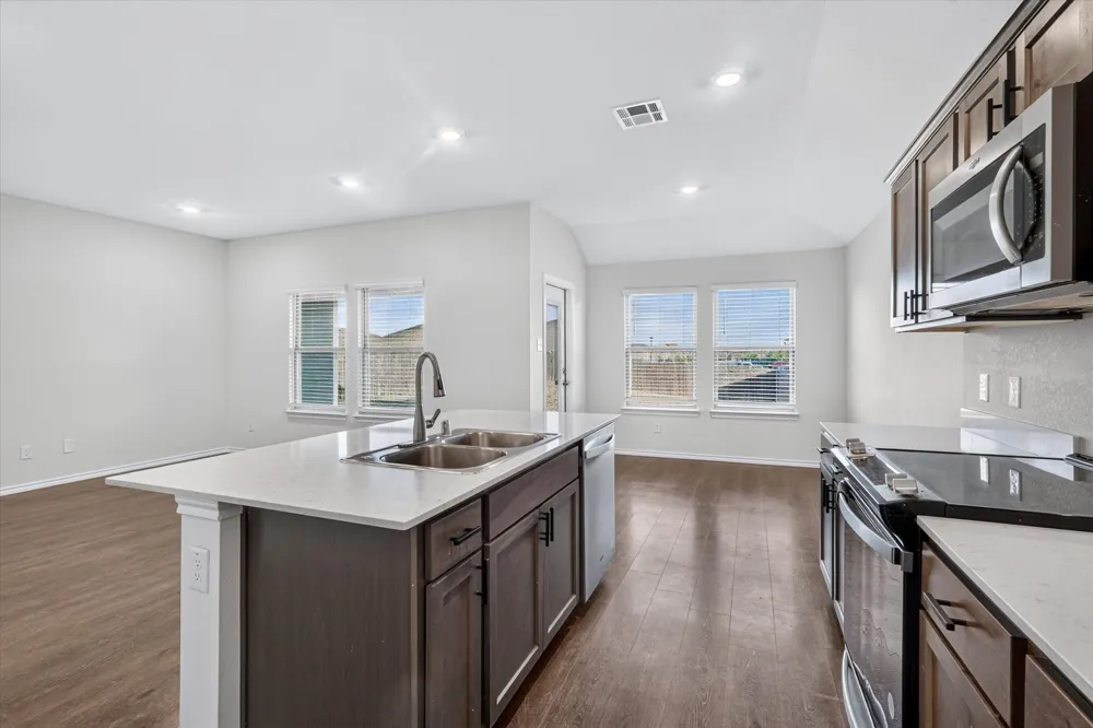 2002 Berrywood Drive Royse City, TX 75189