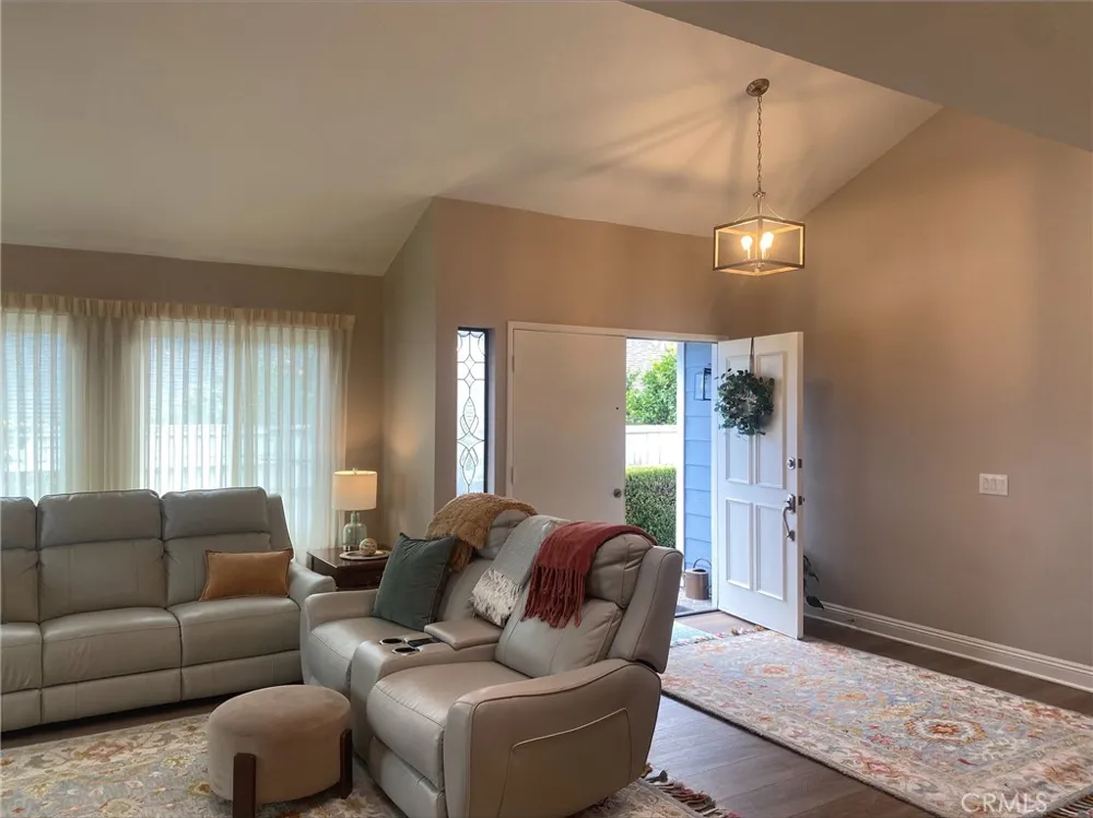 1816 E Pointe Carlsbad, CA 92008