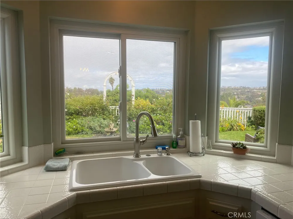 1816 E Pointe Carlsbad, CA 92008